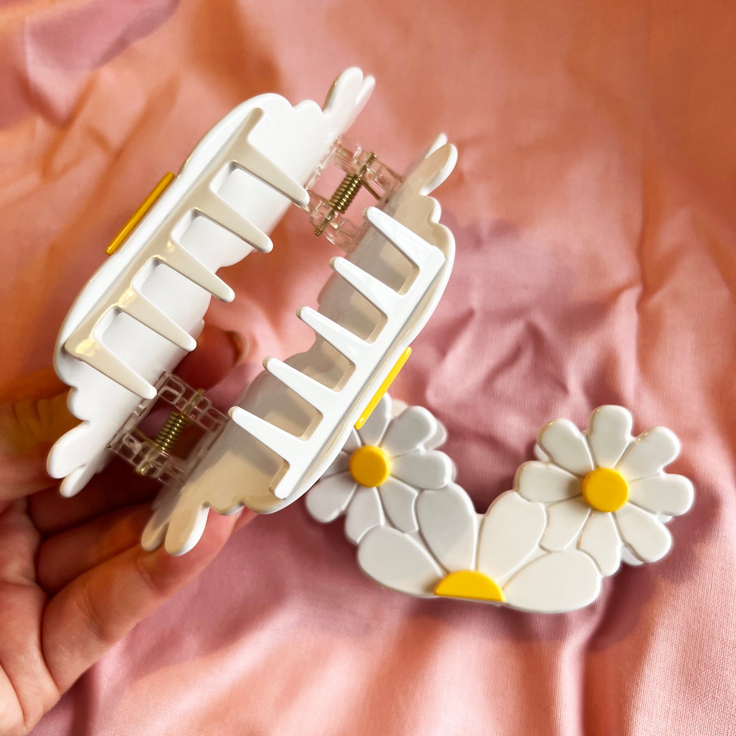 DISCONTINUED - Daisy Hair Claw