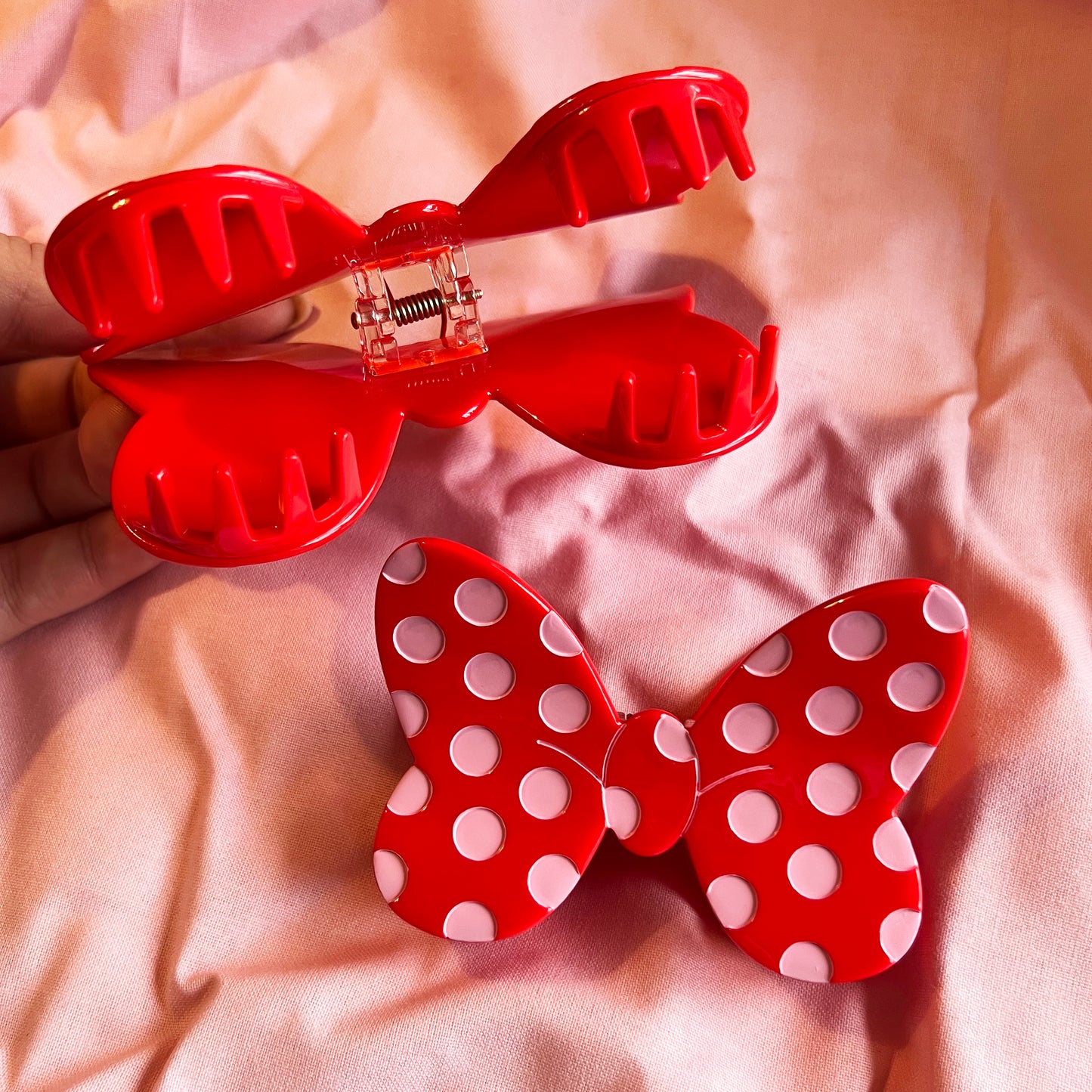 DISCONTINUED - Polka Dot Bow Hair Claw